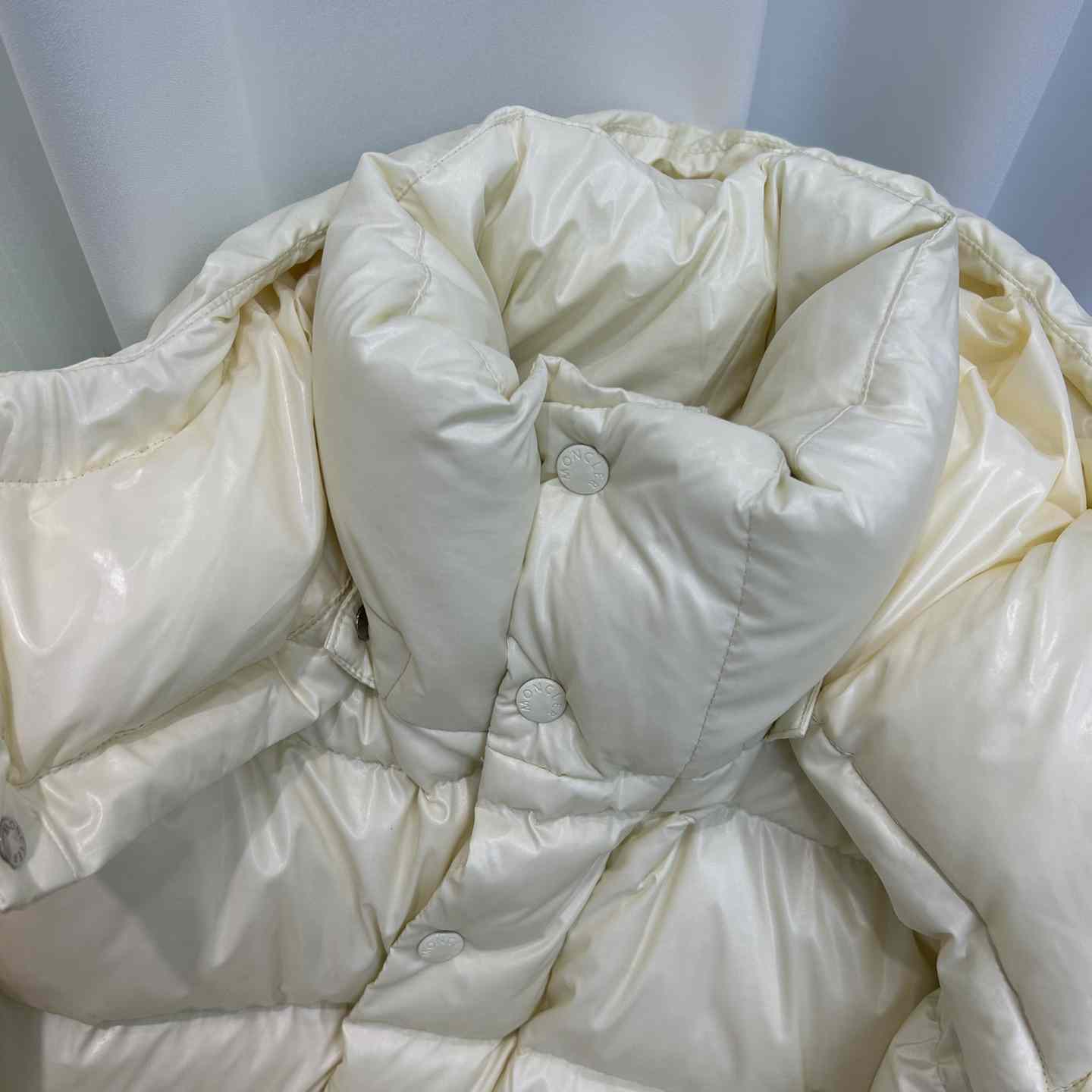 Moncler Maya 70 Short Down Jacket - DopestKickz