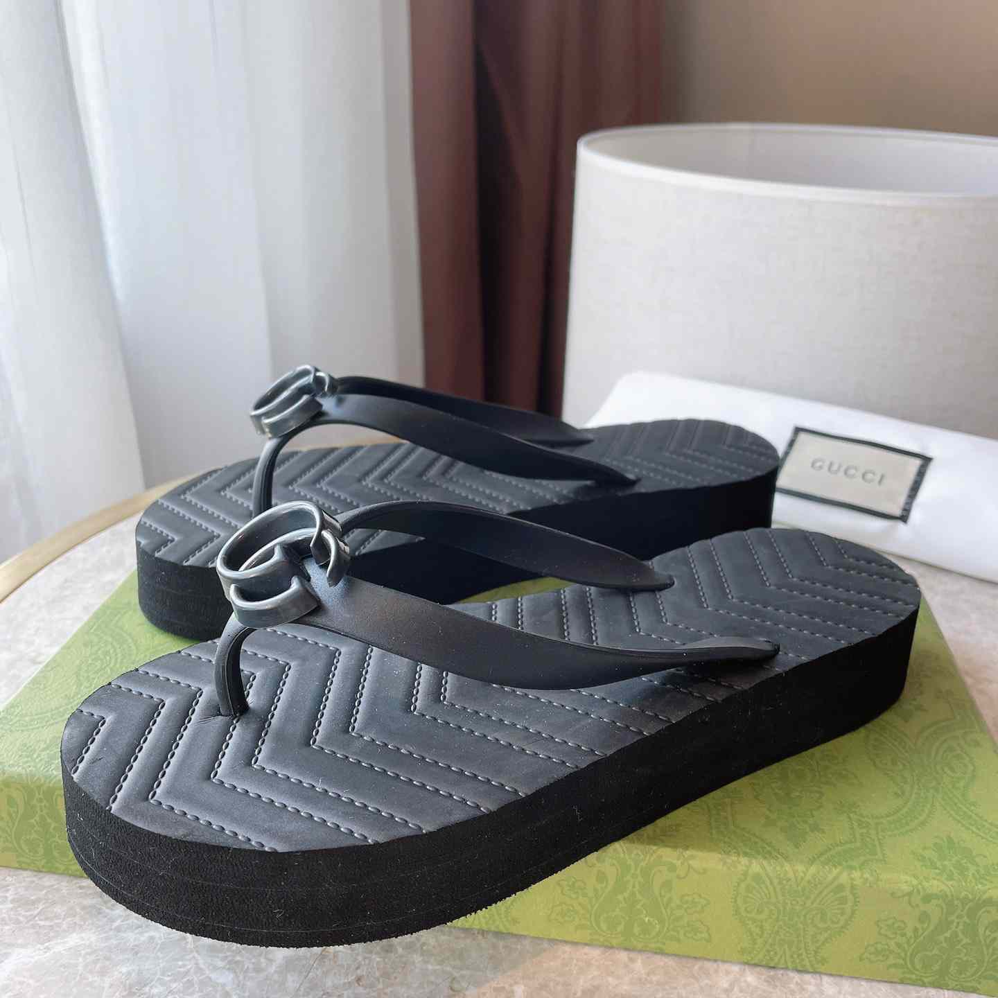 Gucci Women's Chevron Thong Sandal - DopestKickz