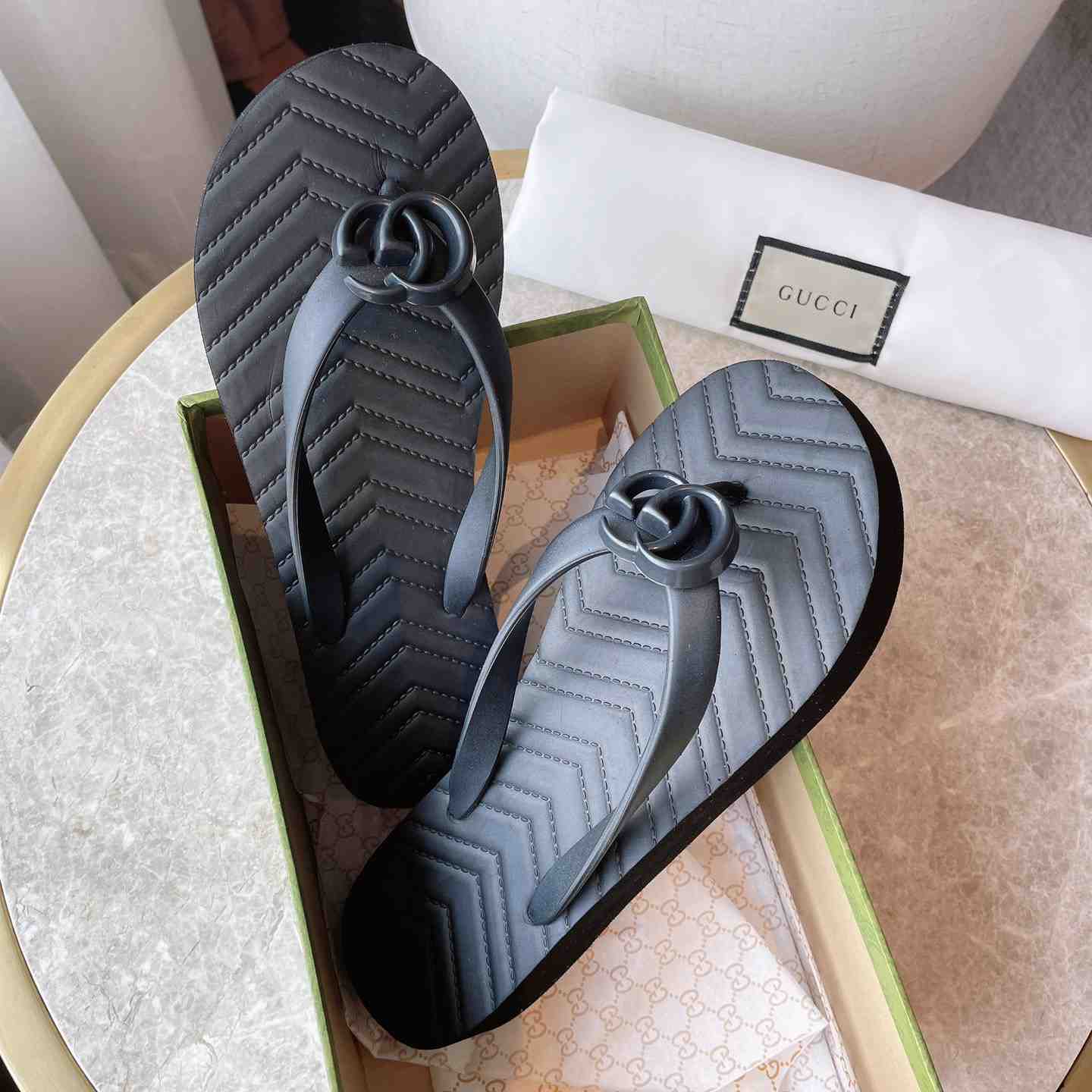 Gucci Women's Chevron Thong Sandal - DopestKickz