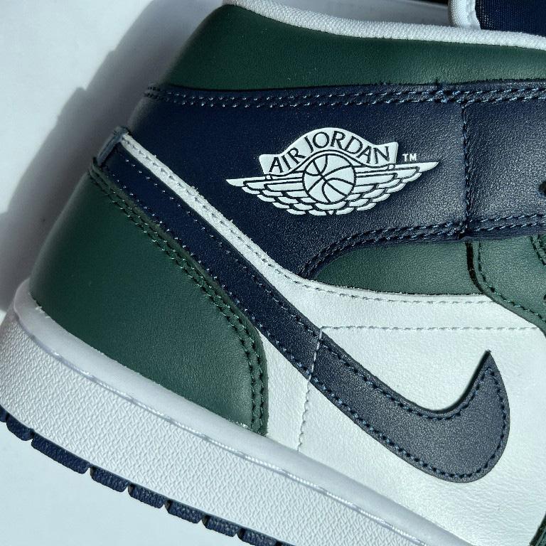 Air Jordan 1 Mid  Sneaker      DZ5326-300 - DopestKickz