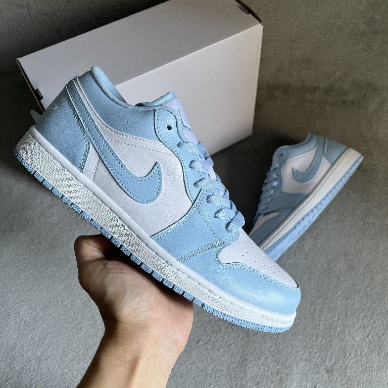 Air Jordan 1 Low Sneaker    DC0774-141 - DopestKickz