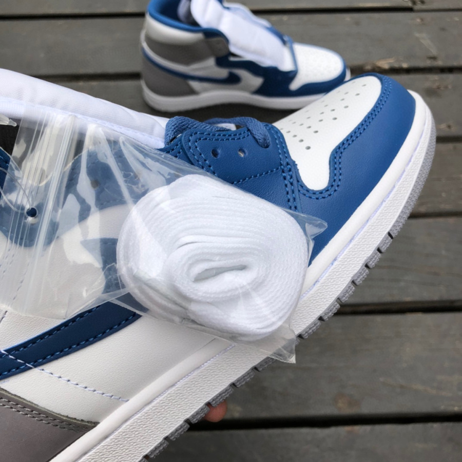 Air Jordan 1 Retro Sneaker   fd1437-410 - DopestKickz