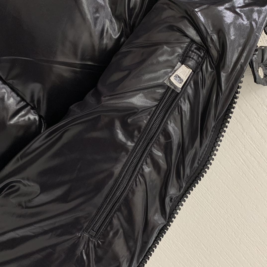 Moncler Lunetiere Short Down Jacket - DopestKickz