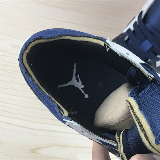 Air Jordan 1 Low Sneaker      DR8867-400 - DopestKickz