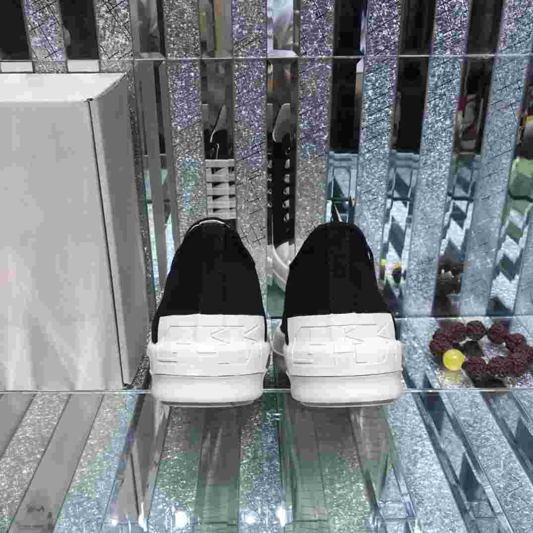 Rick Owens Low-Top Canvas Sneakers - DopestKickz