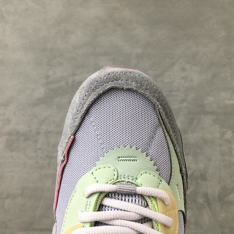 Nike Air Max90 Futura Sneakers      DM9922-001 - DopestKickz