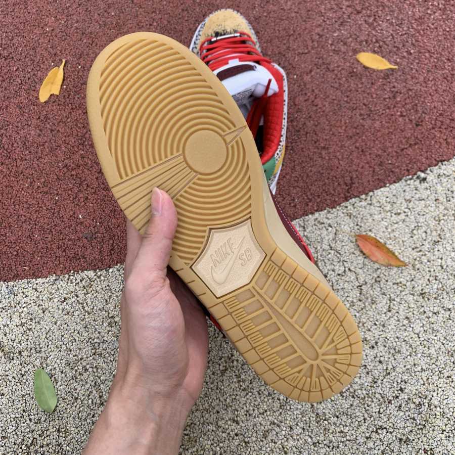 Nike SB Dunk Low Sneaker       CZ2239-600 - DopestKickz