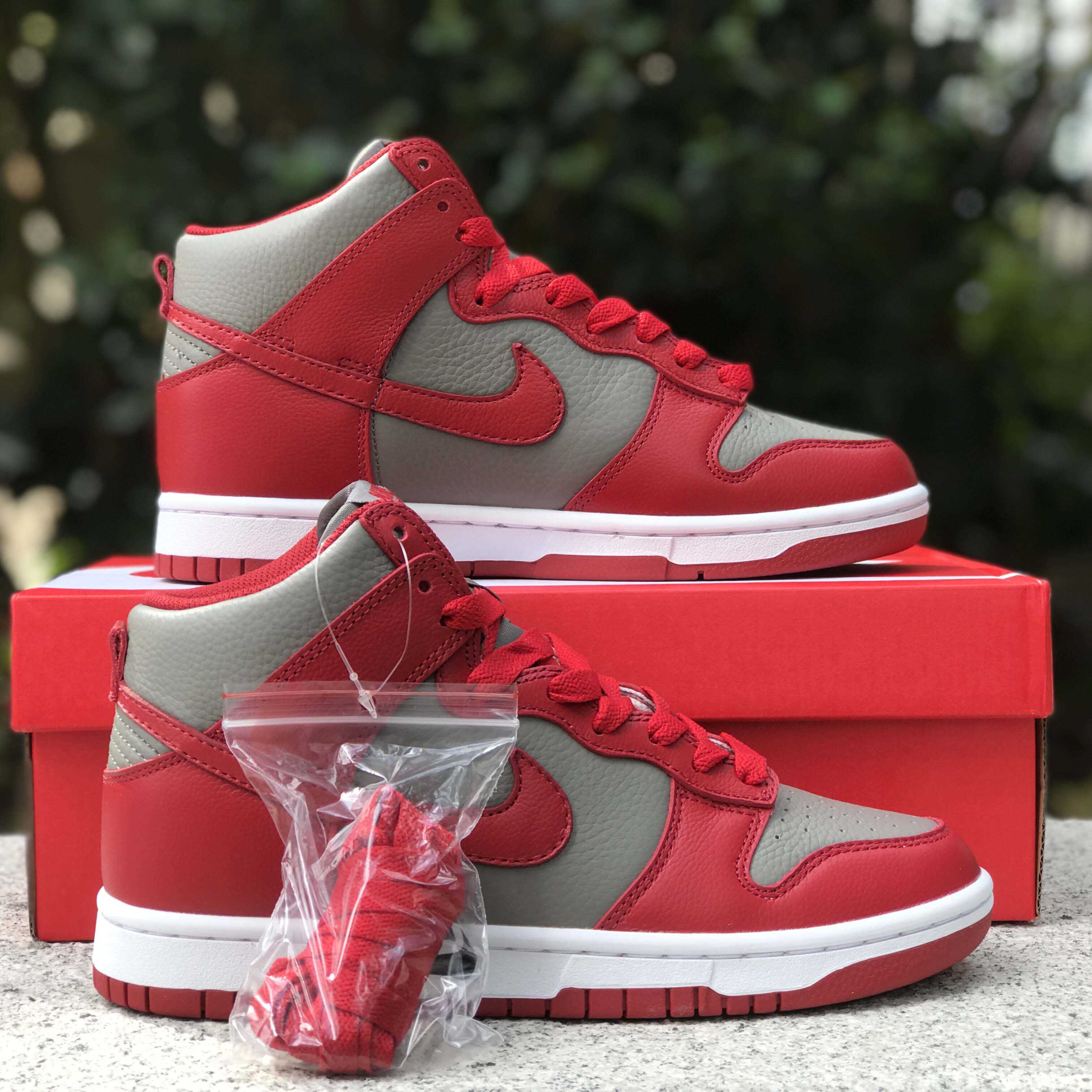 Nike Dunk High Unlv Sneaker        850477-001 - DopestKickz