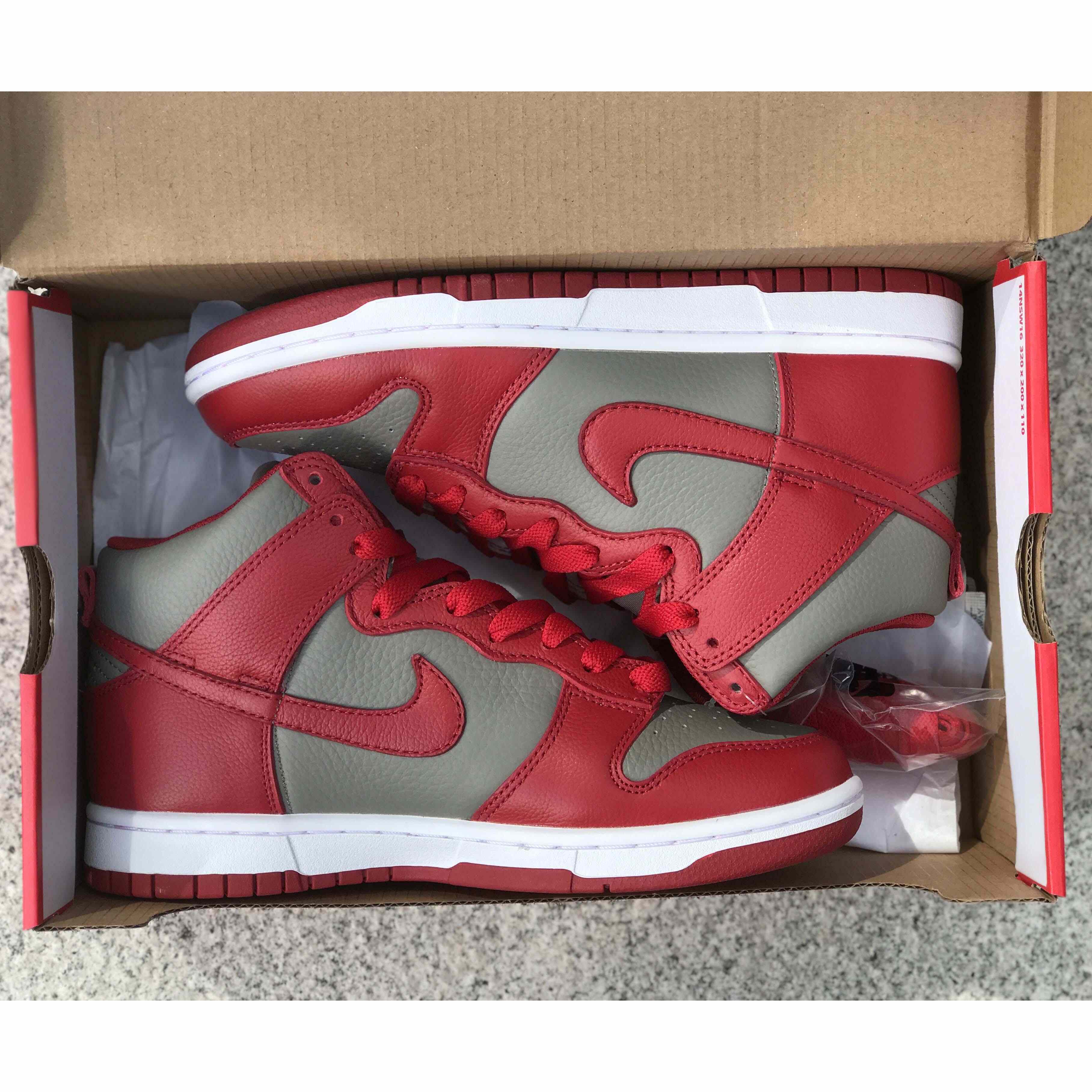 Nike Dunk High Unlv Sneaker        850477-001 - DopestKickz