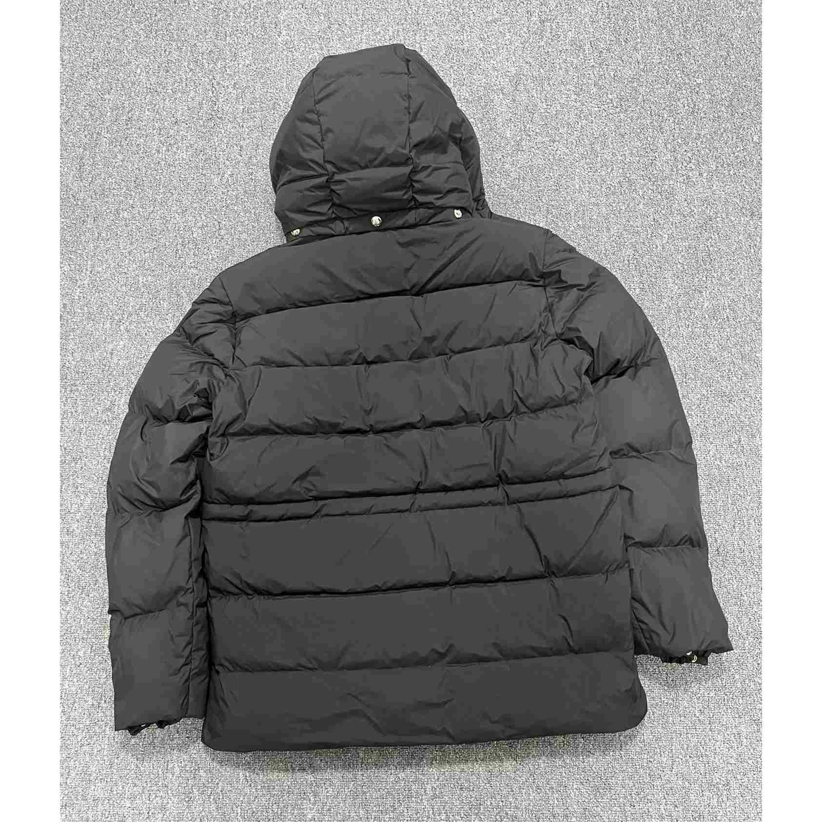 Moncler Bauges Short Down Jacket - DopestKickz
