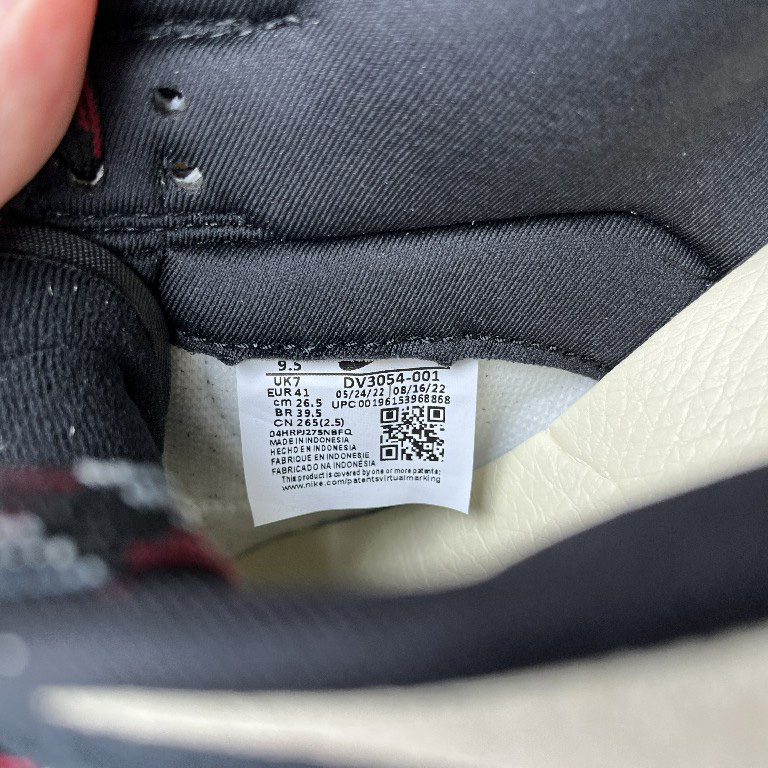 Nike Dunk Low Sneaker      DV3053-001 - DopestKickz