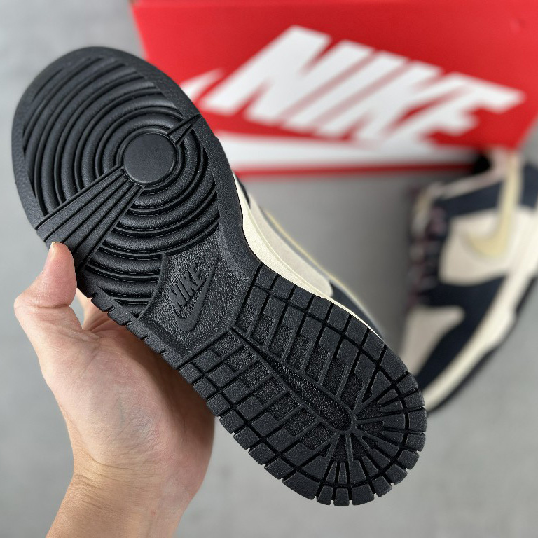 Nike Dunk Low Sneaker      DV3053-001 - DopestKickz