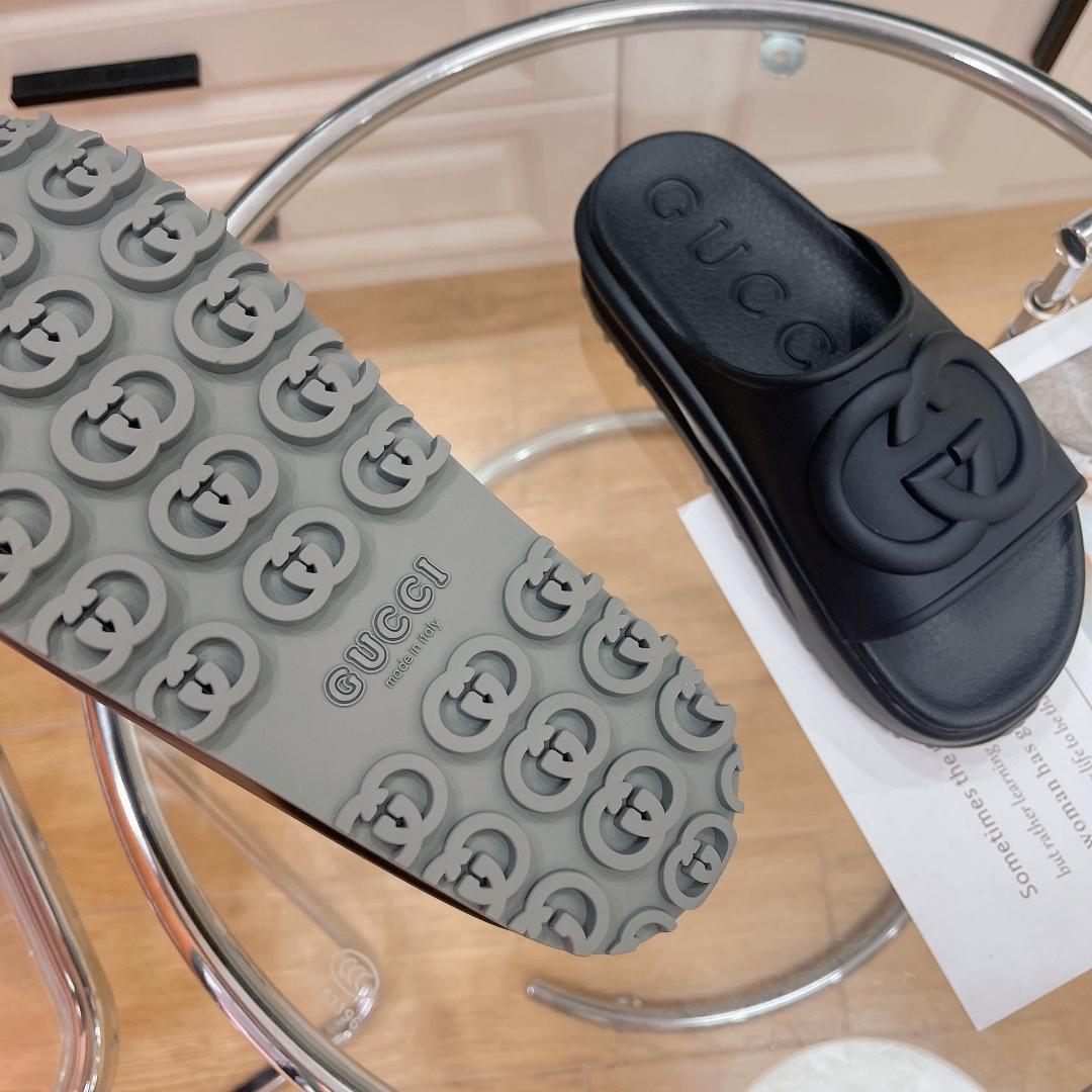 Gucci Women's Slide With Interlocking G - DopestKickz