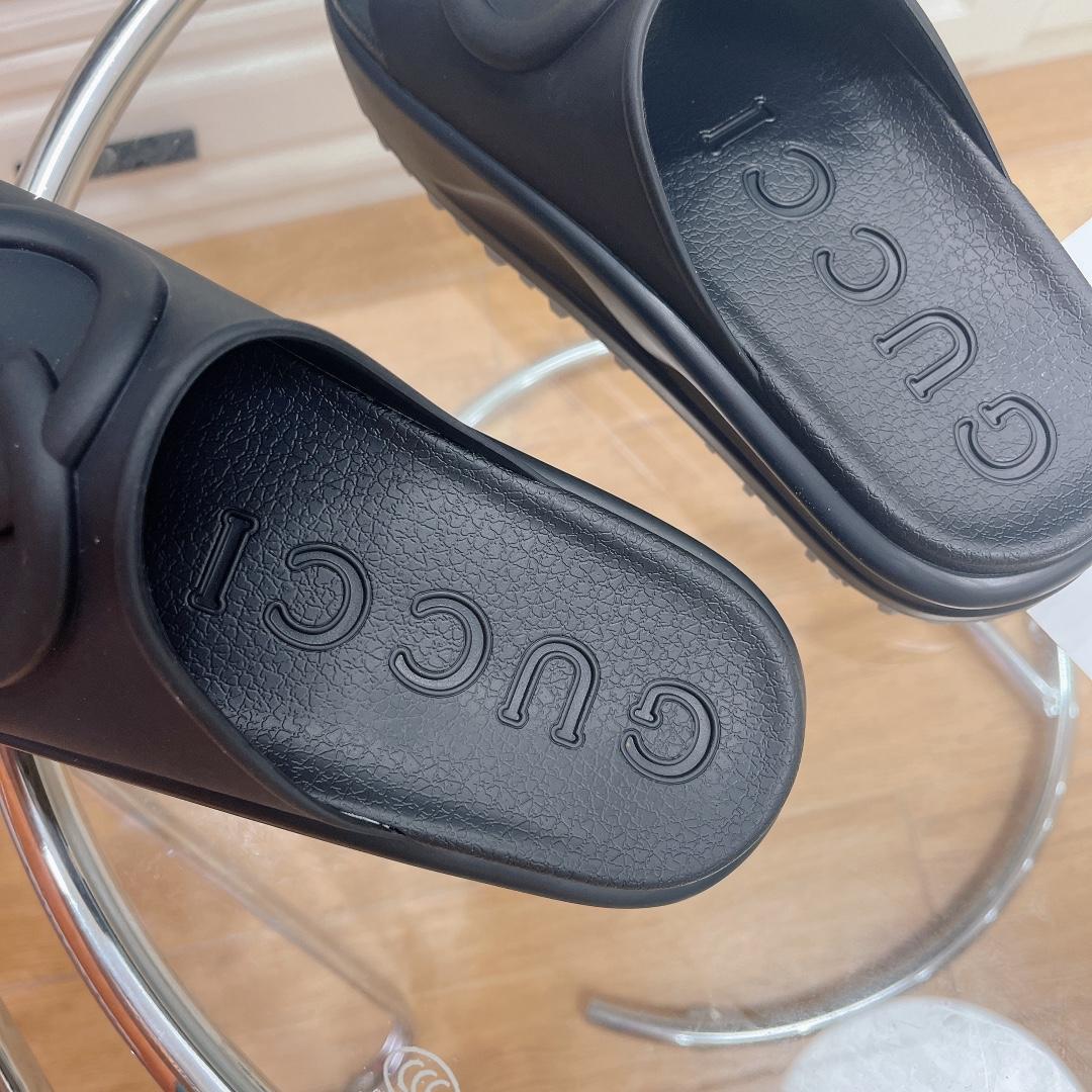 Gucci Women's Slide With Interlocking G - DopestKickz