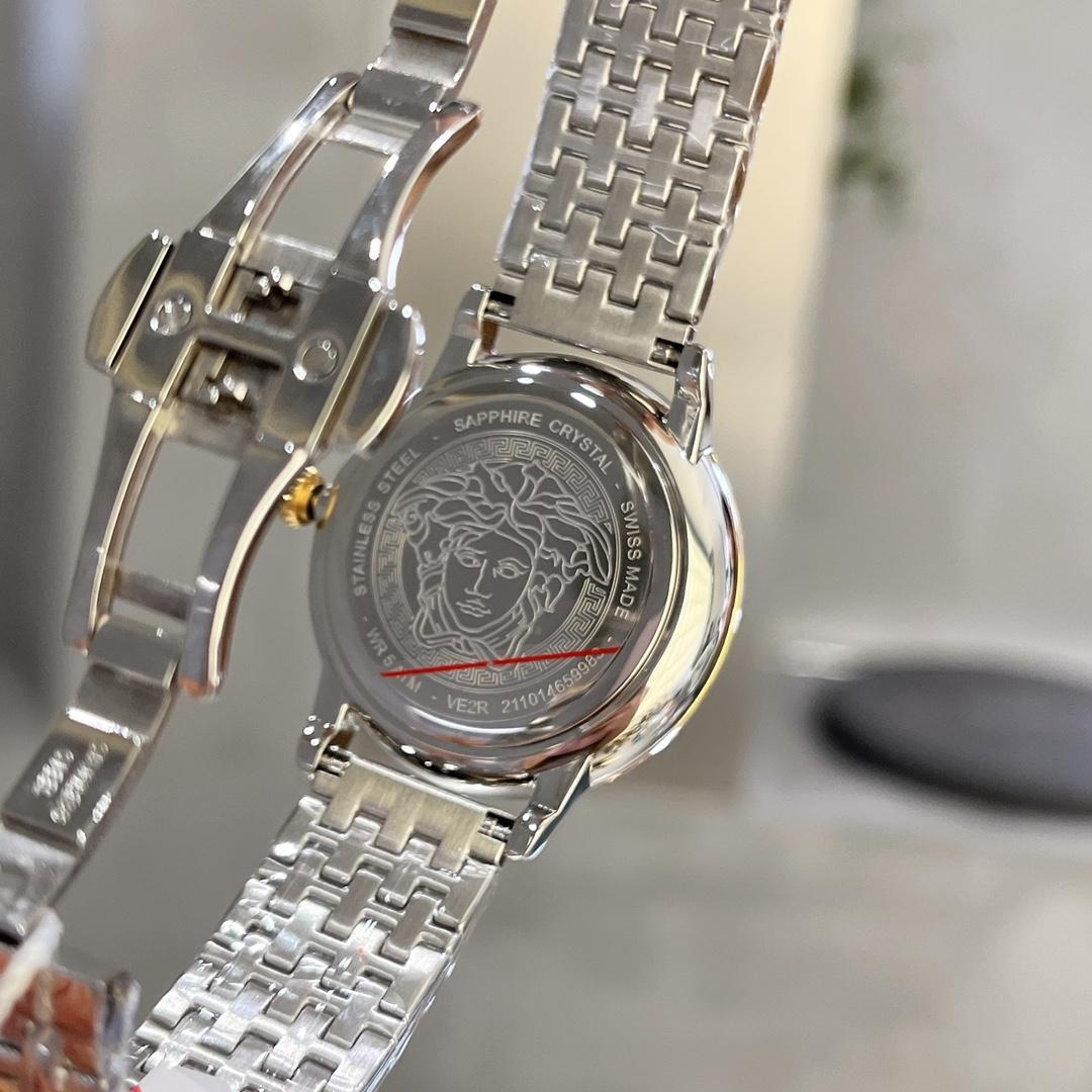 Versace La Medusa Watch - DopestKickz