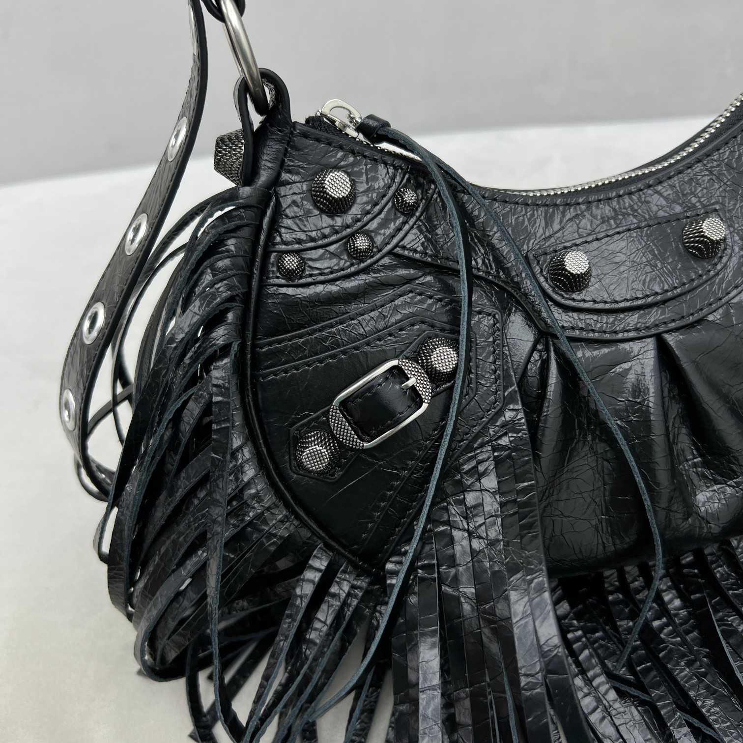 Balenciaga Women's Le Cagole Shoulder Bag(26-16-9.9cm) - DopestKickz