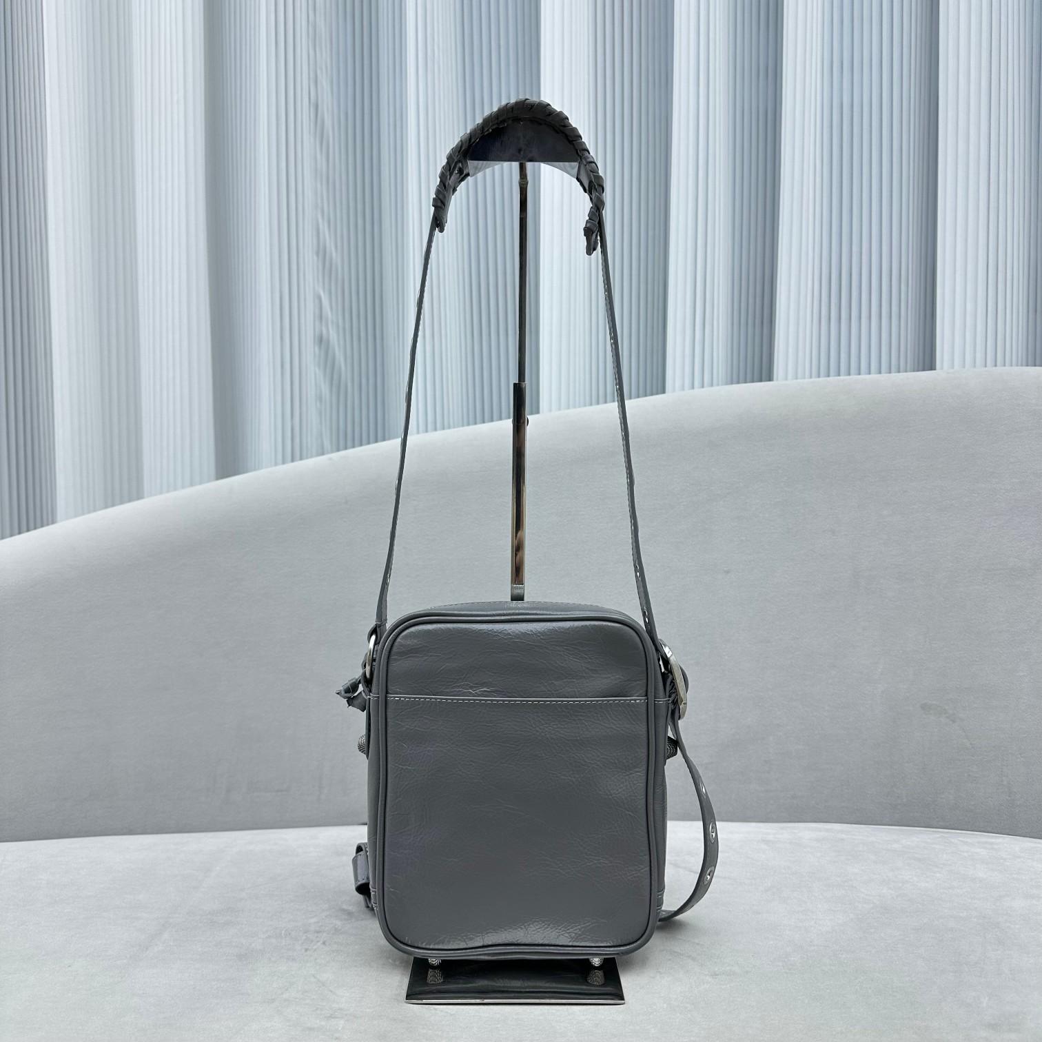 Balenciaga Men's Le Cagole Crossbody Bag(21-17-4.5cm) - DopestKickz