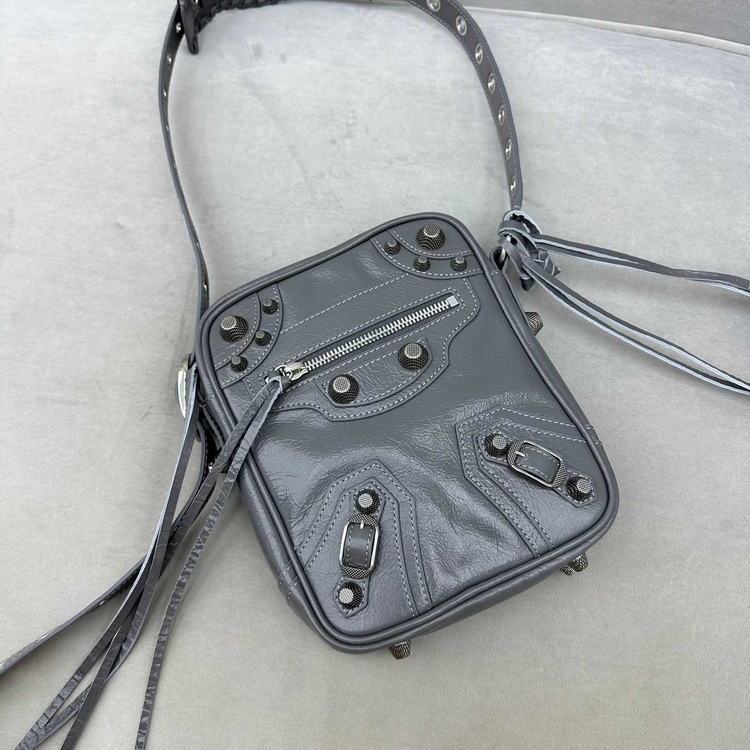 Balenciaga Men's Le Cagole Crossbody Bag(21-17-4.5cm) - DopestKickz
