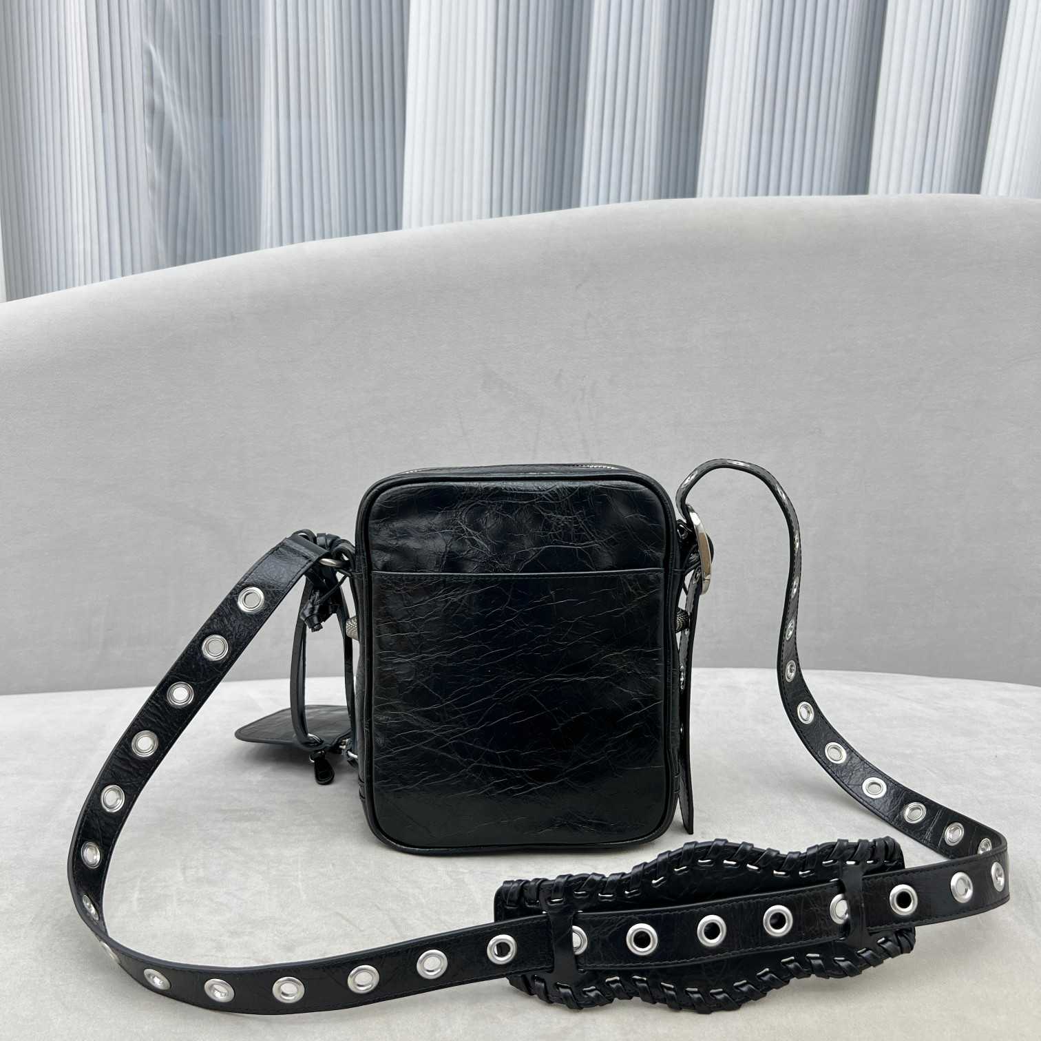 Balenciaga Men's Cagole Men Crossbody Bag In Black(21-17-4.5cm) - DopestKickz