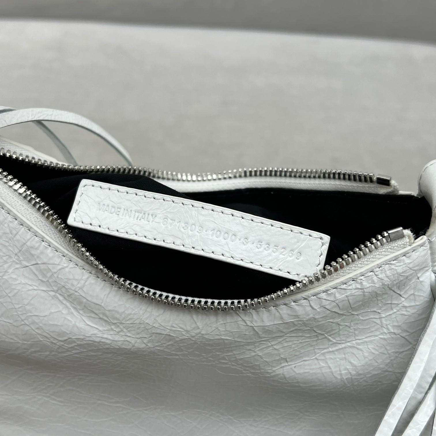 Balenciaga Women's Le Cagole Shoulder Bag(26-16-9.9cm) - DopestKickz