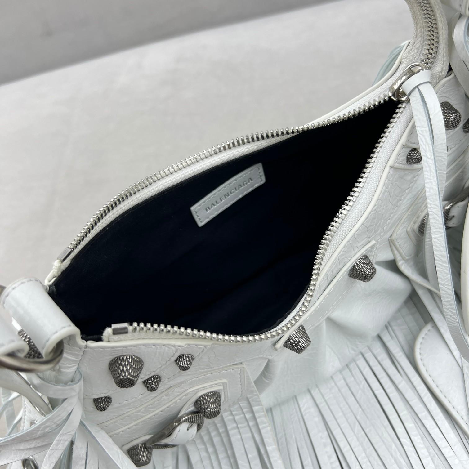 Balenciaga Women's Le Cagole Shoulder Bag(26-16-9.9cm) - DopestKickz