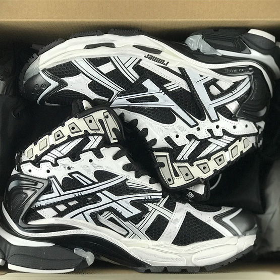 Balenciaga Runner High Top Sneaker - DopestKickz