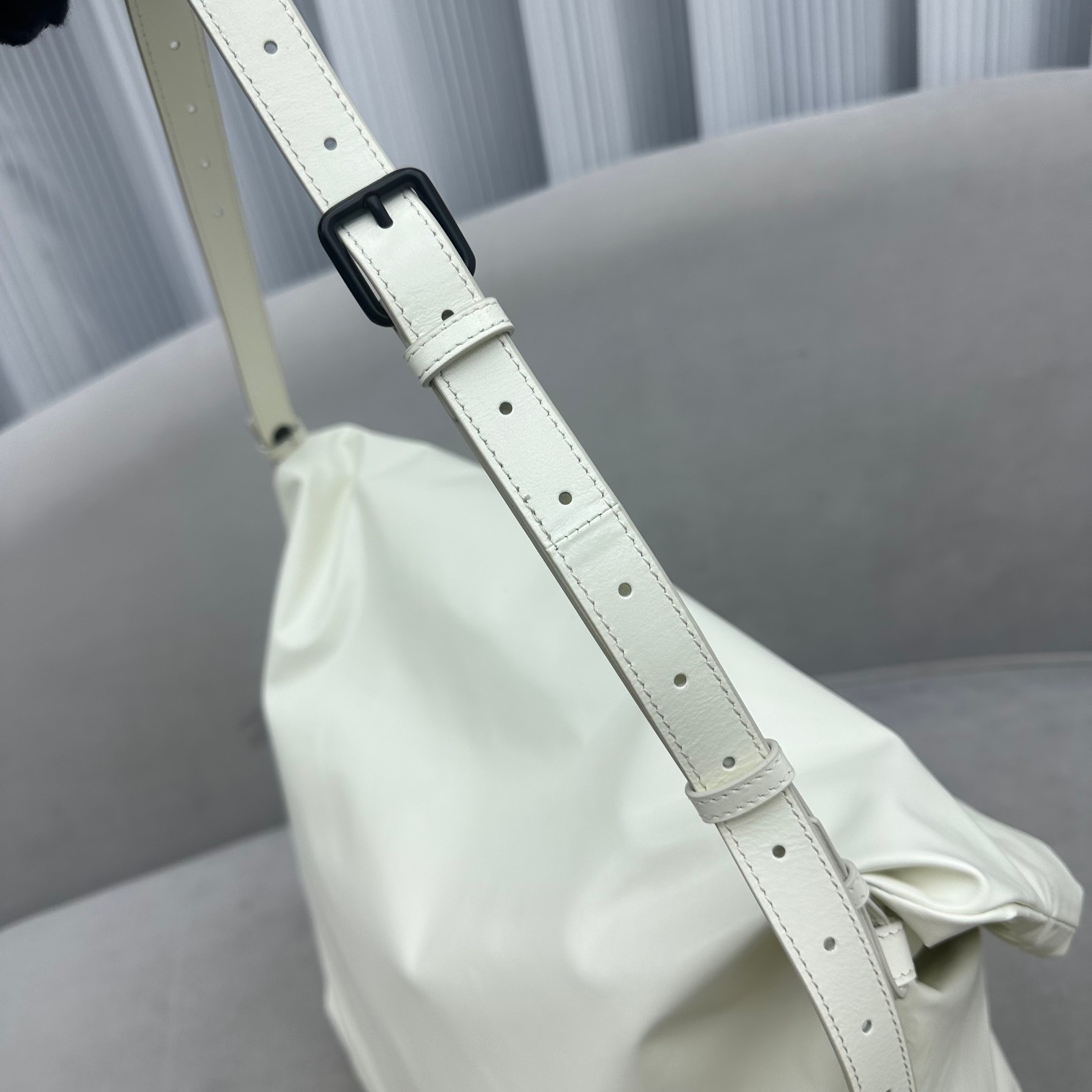 Balenciaga Trash Bag Large Pouch In White(37-40-52cm) - DopestKickz