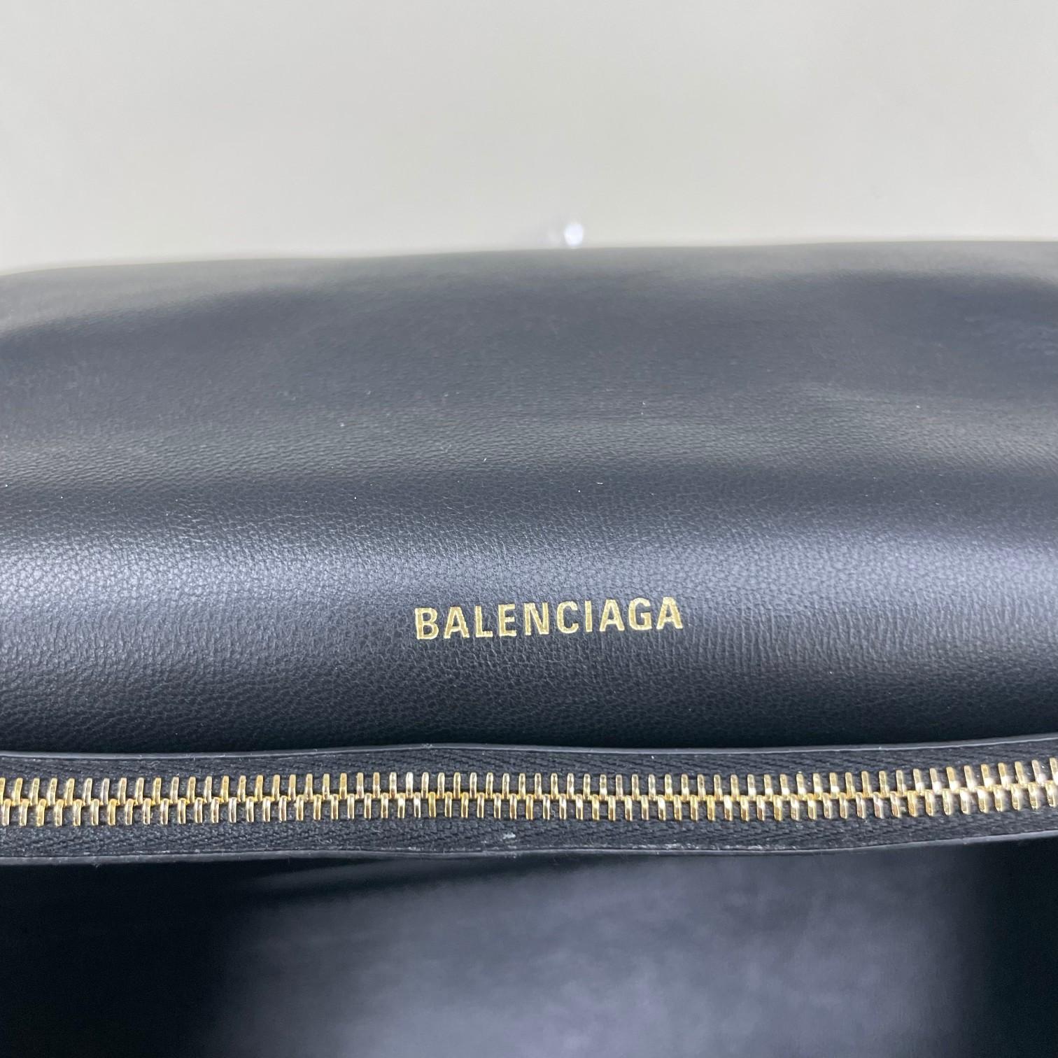 Balenciaga Women's Crush Large Chain Bag In Black(31-20-12cm) - DopestKickz