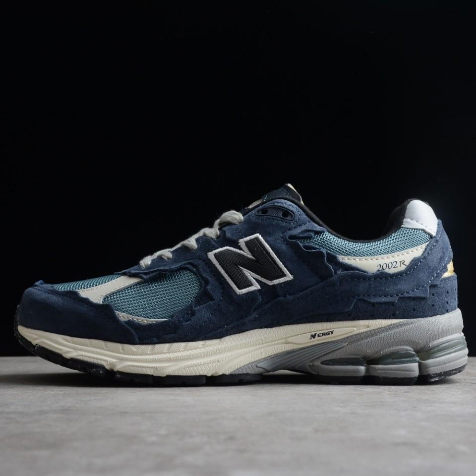 New Balance WL2002 Sneakers     - DopestKickz