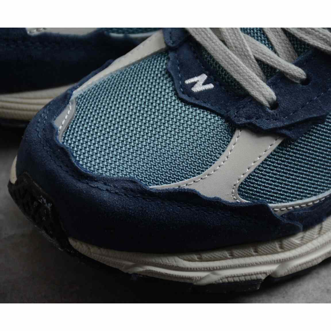 New Balance WL2002 Sneakers     - DopestKickz