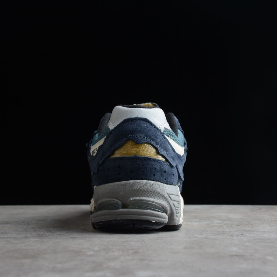 New Balance WL2002 Sneakers     - DopestKickz