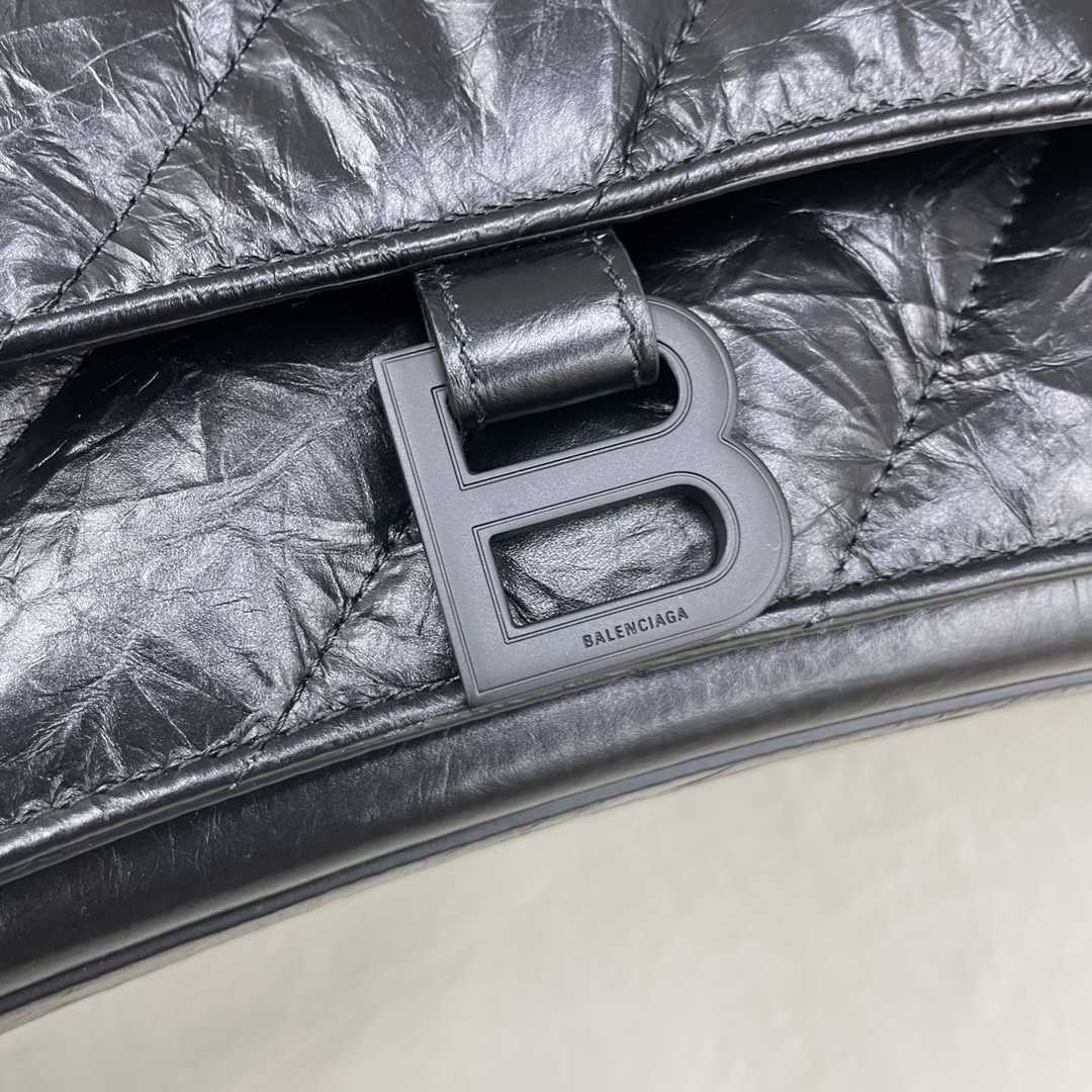 Balenciaga Women's Crush Large Chain Bag Quilted In Black(40-11-25cm) - DopestKickz