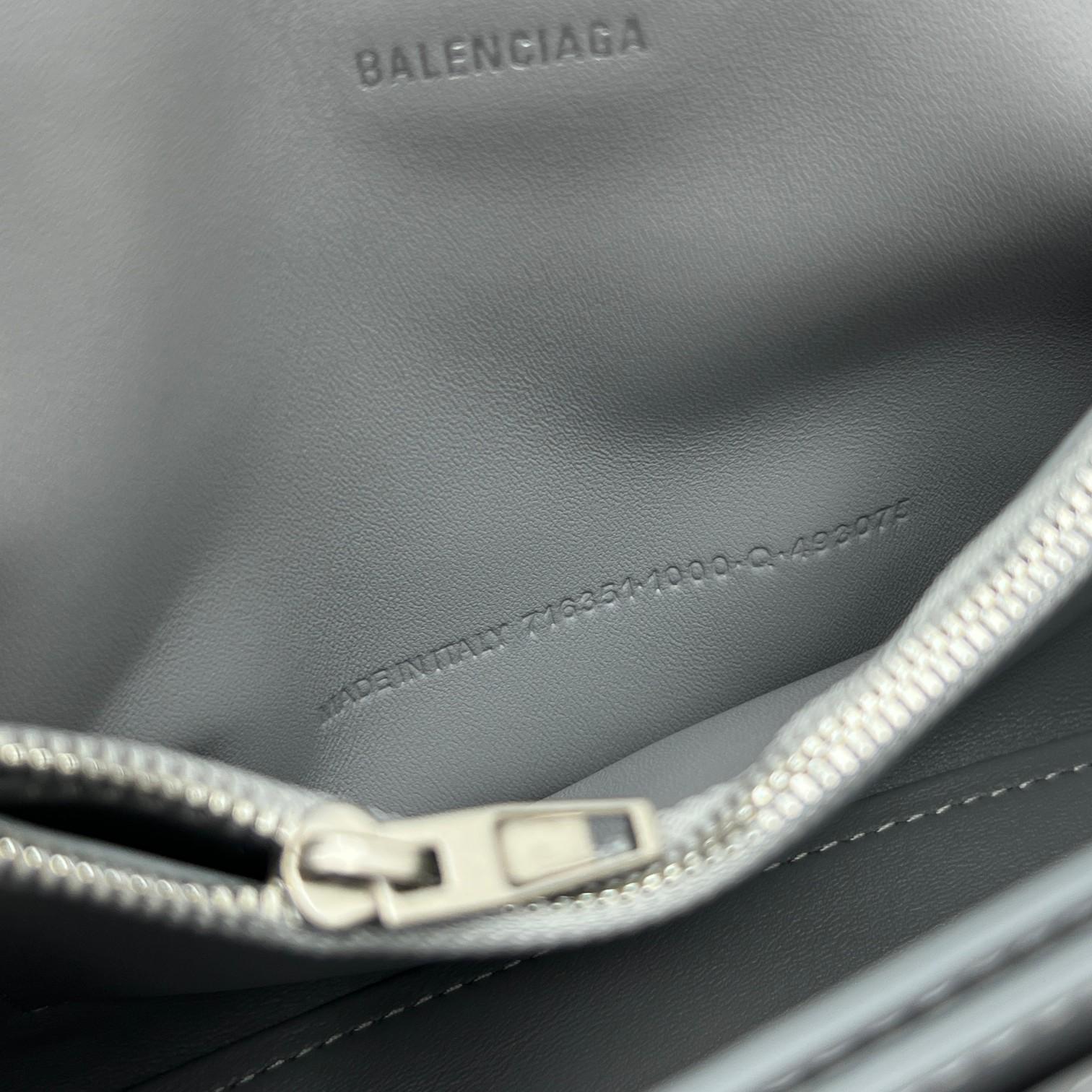 Balenciaga Women's Crush Small Chain Bag Metallized Quilted In Silver (25-15-9.5cm) - DopestKickz