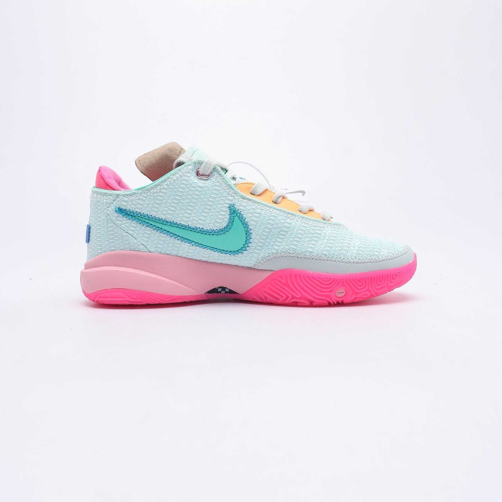 Nike Lebron XX EP Sneakers     DJ5423-100 - DopestKickz