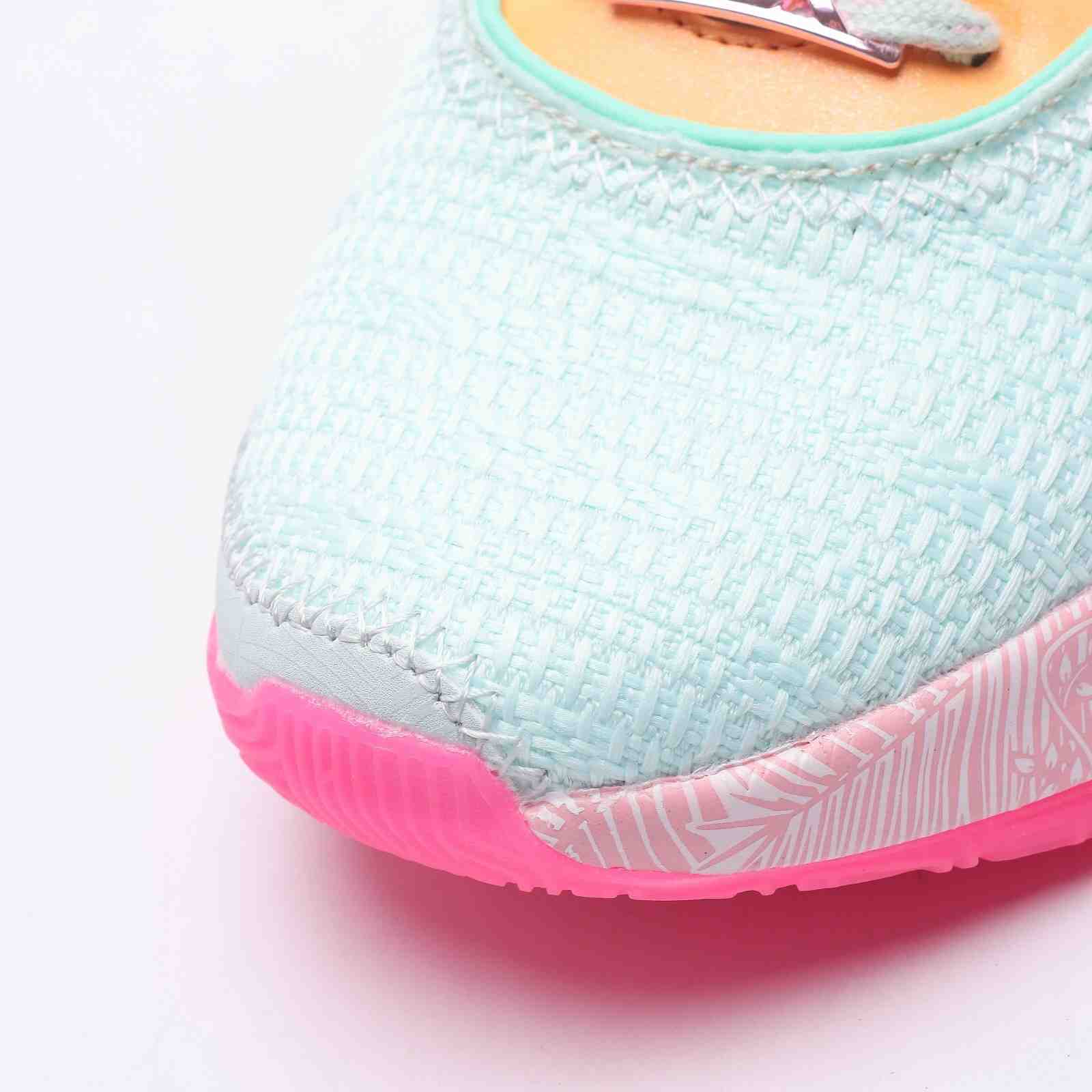 Nike Lebron XX EP Sneakers     DJ5423-100 - DopestKickz