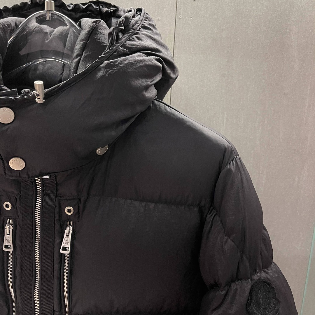 Moncler Short Down Jacket    - DopestKickz