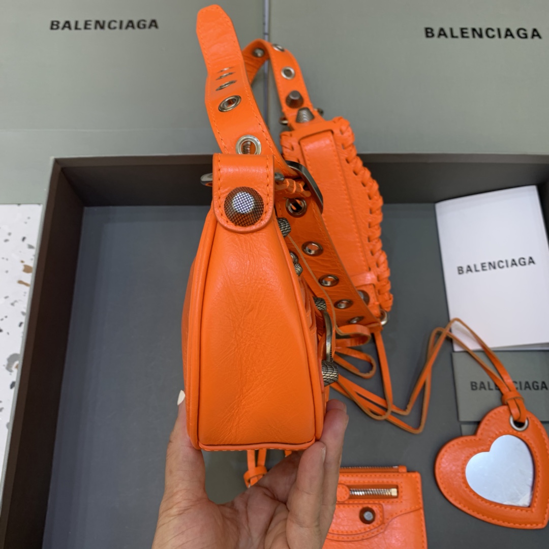 Balenciaga Le Cagole XS Shoulder Bag (26-12-6cm) - DopestKickz