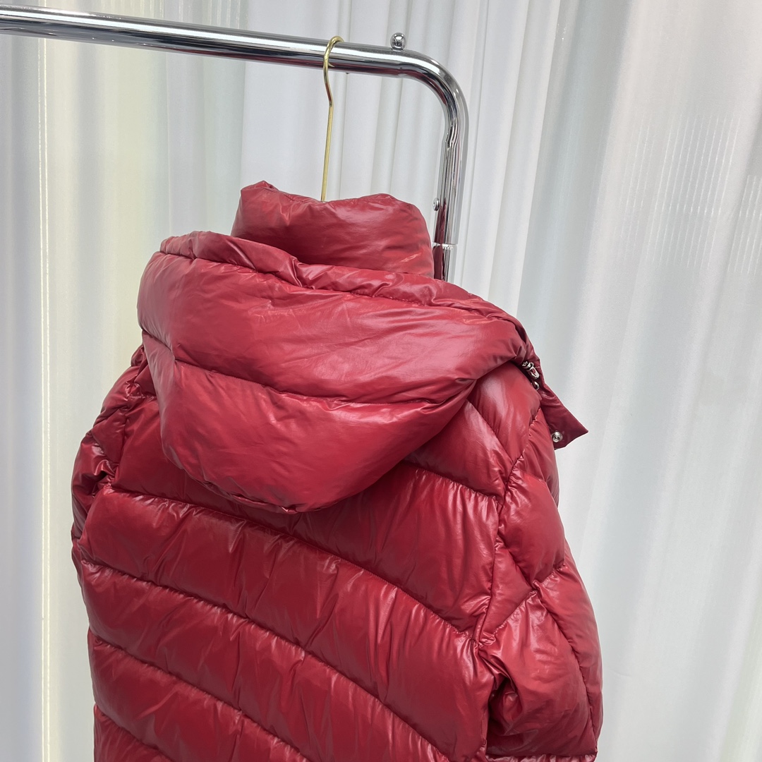 Moncler Maya 70 Short Down Jacket - DopestKickz