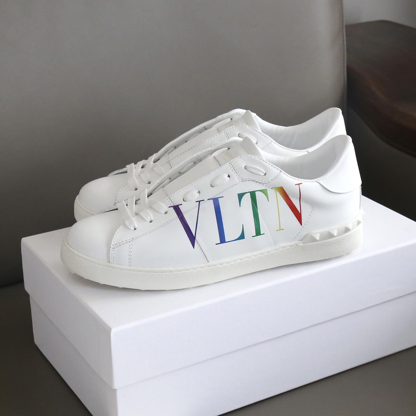 Valenti Garavani Logo Print Sneakers - DopestKickz