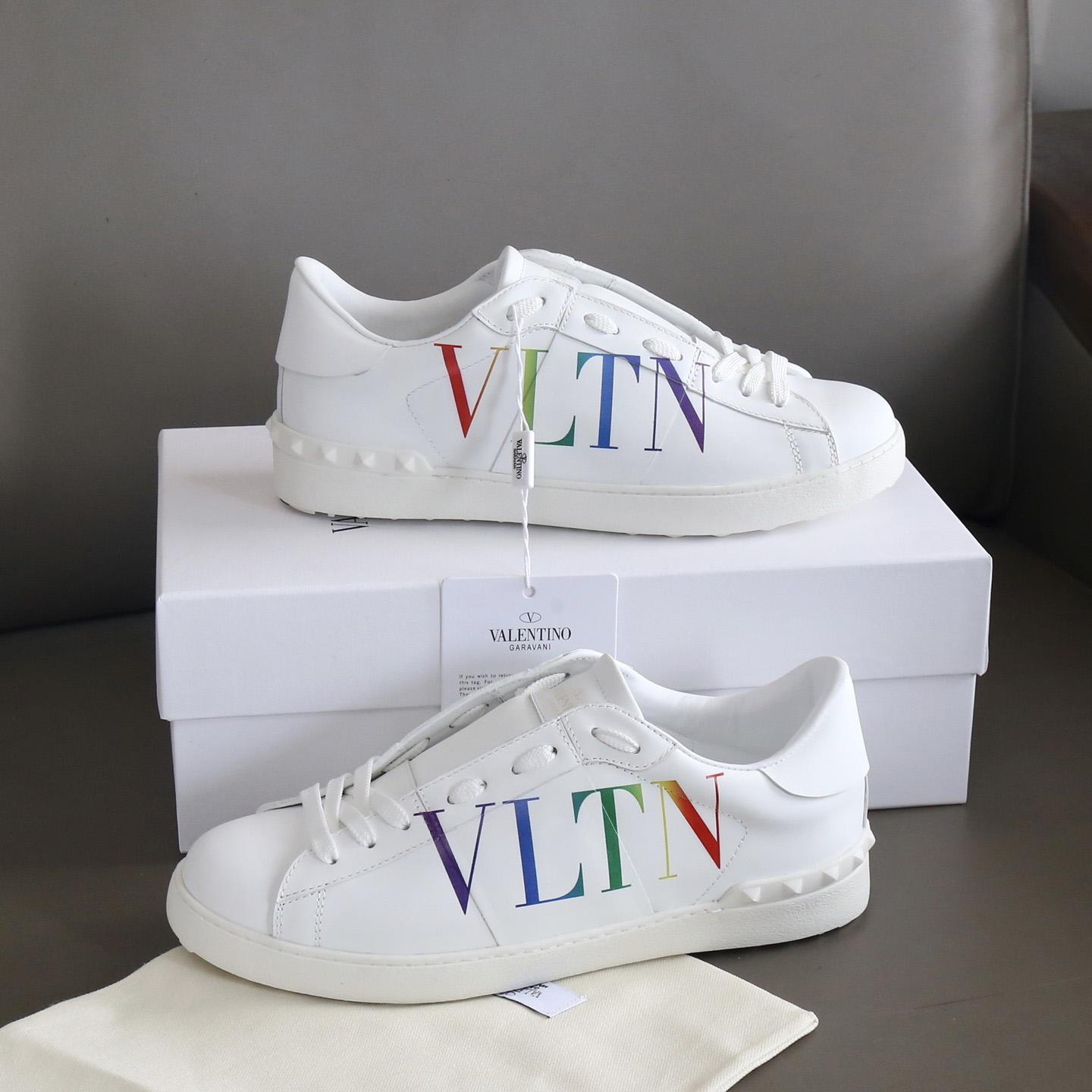 Valenti Garavani Logo Print Sneakers - DopestKickz