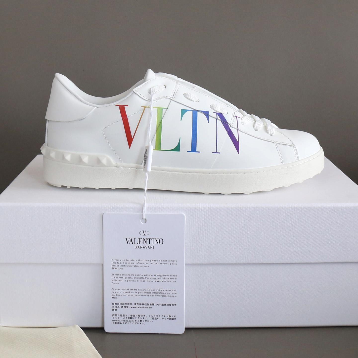 Valenti Garavani Logo Print Sneakers - DopestKickz