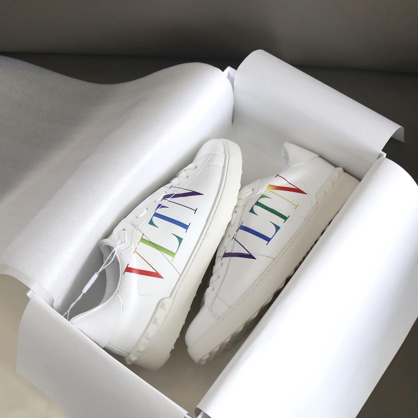 Valenti Garavani Logo Print Sneakers - DopestKickz