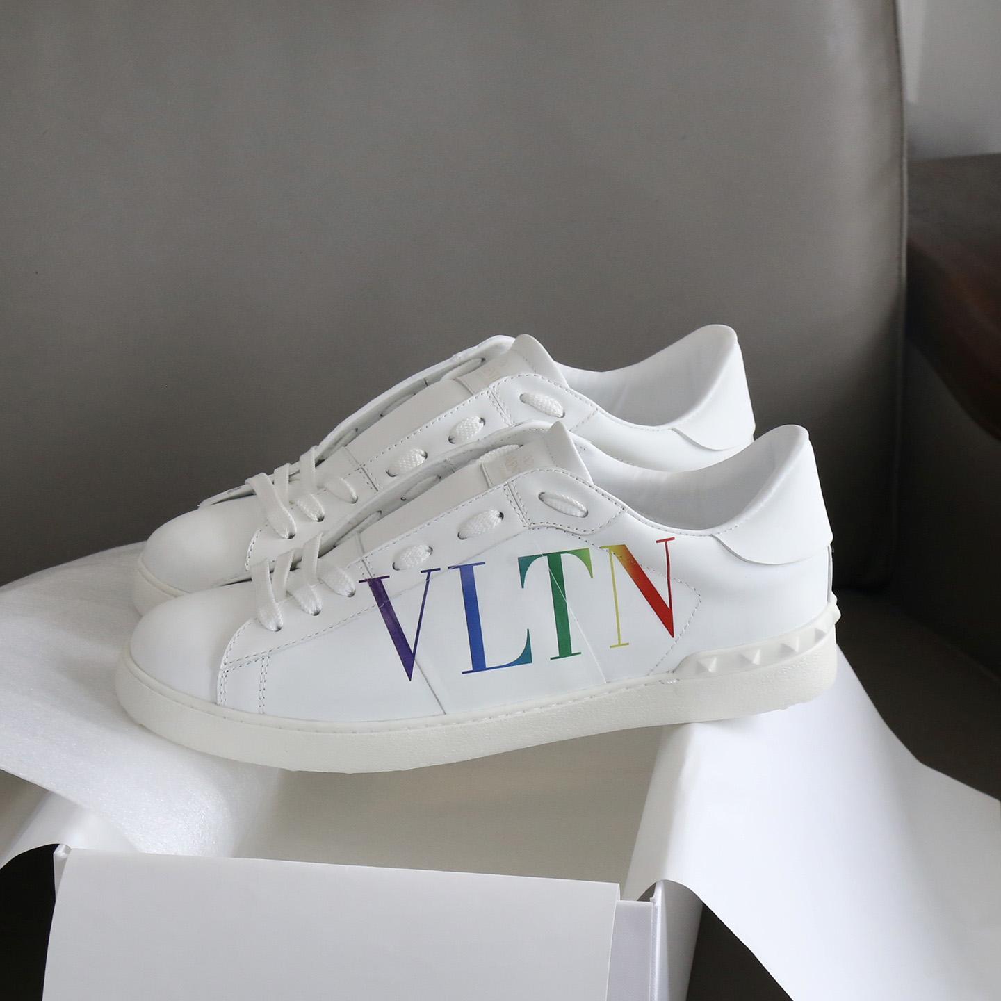 Valenti Garavani Logo Print Sneakers - DopestKickz