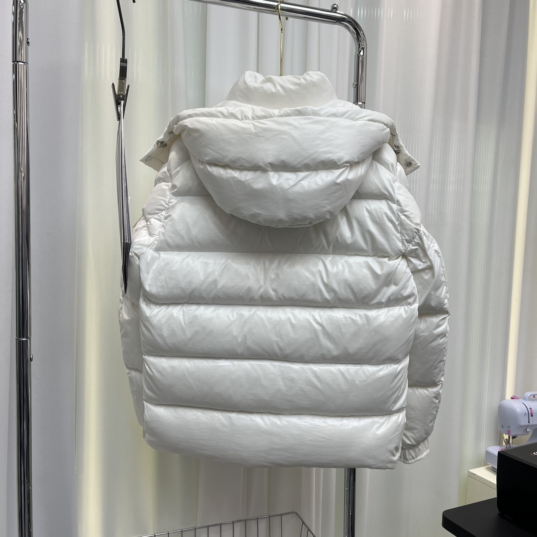 Moncler Maya 70 Short Down Jacket - DopestKickz
