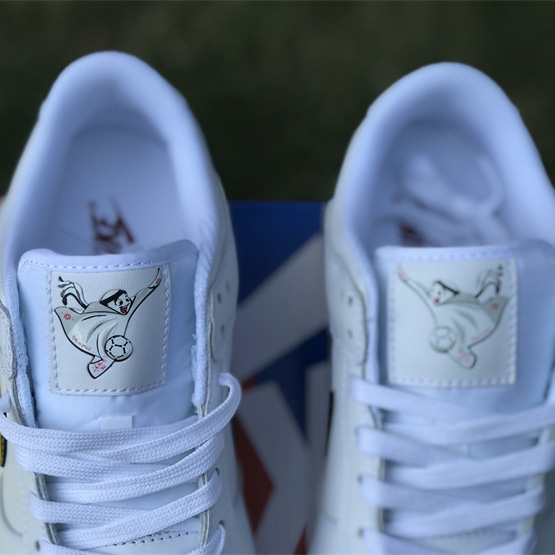 Nike SB Zoom Dunk Low x La Eeb Sneaker       DJ6188-006 - DopestKickz