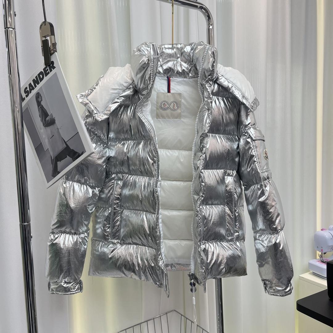 Moncler Maya 70 Short Down Jacket - DopestKickz