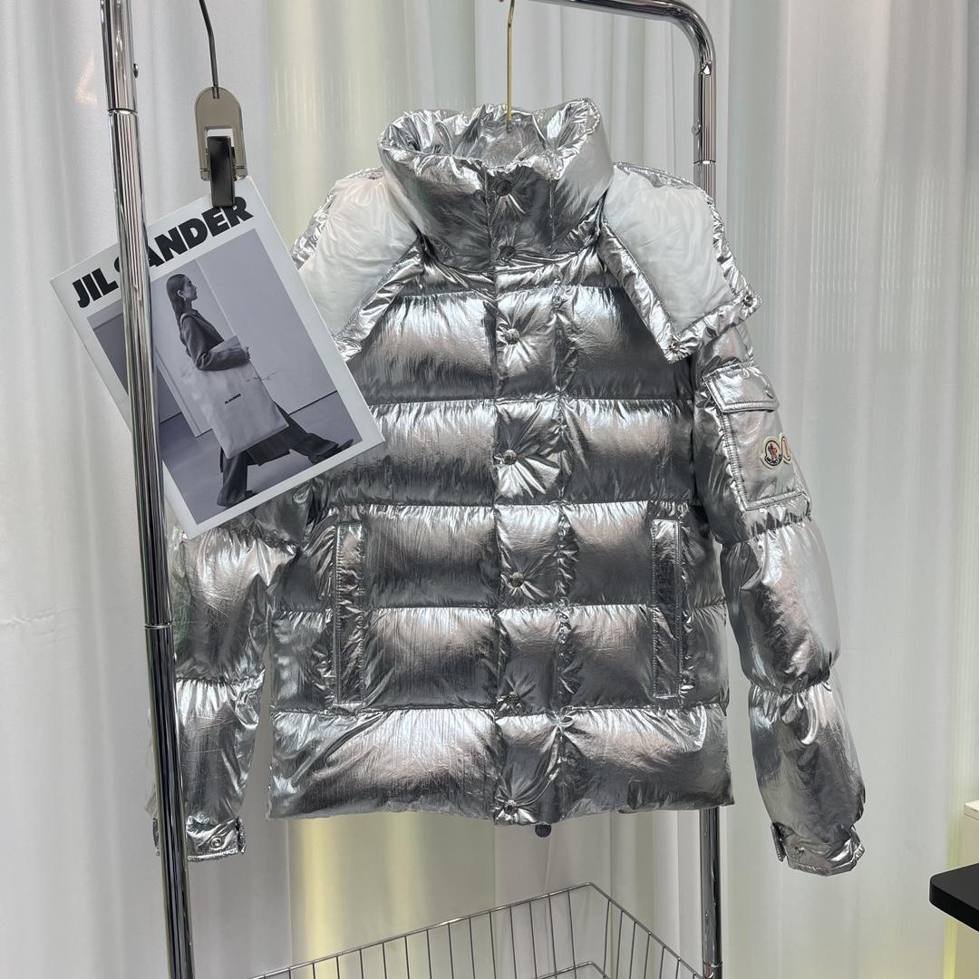 Moncler Maya 70 Short Down Jacket - DopestKickz