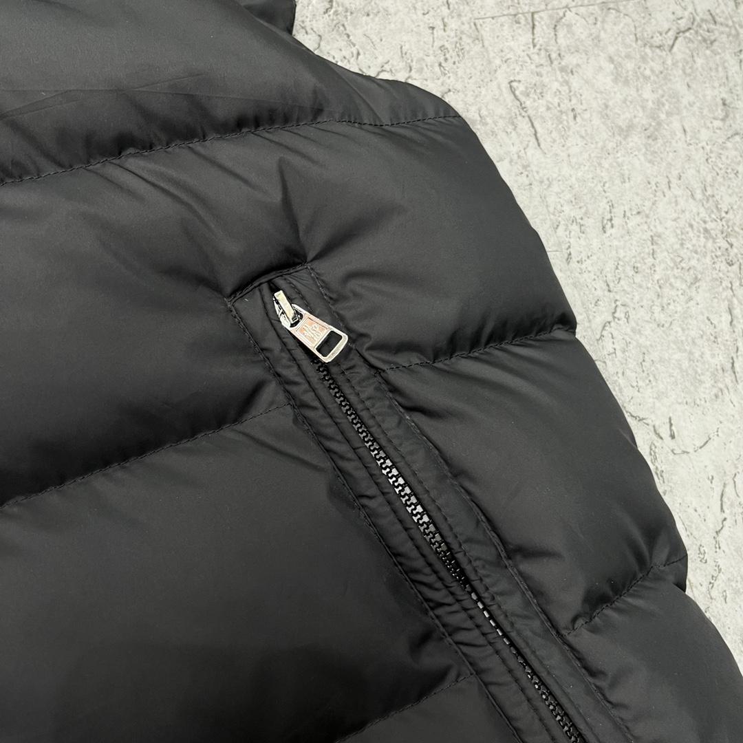 Moncler Cardamine Down Vest - DopestKickz