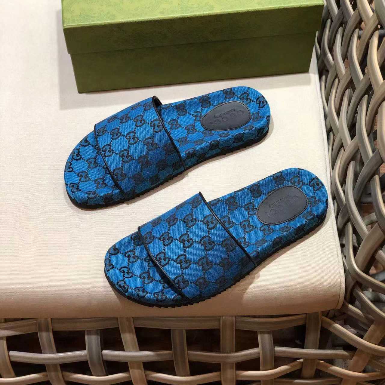 Gucci Men's GG Canvas Slide Sandal - DopestKickz