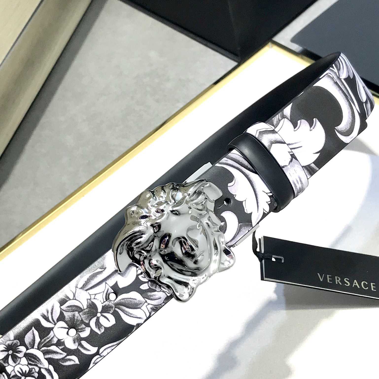 Versace La Medusa Silver Baroque Reversible Belt - DopestKickz